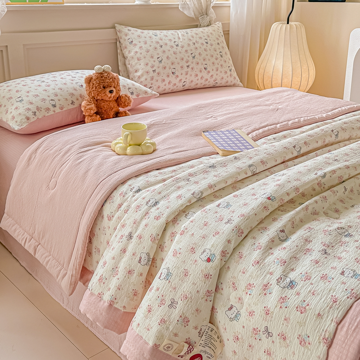 91家纺网 家纺一手货源 找家纺 秋泽家纺 2026新款A类云感双层纱大豆纤维夏凉被空调被小清新印花夏被 花漾KT