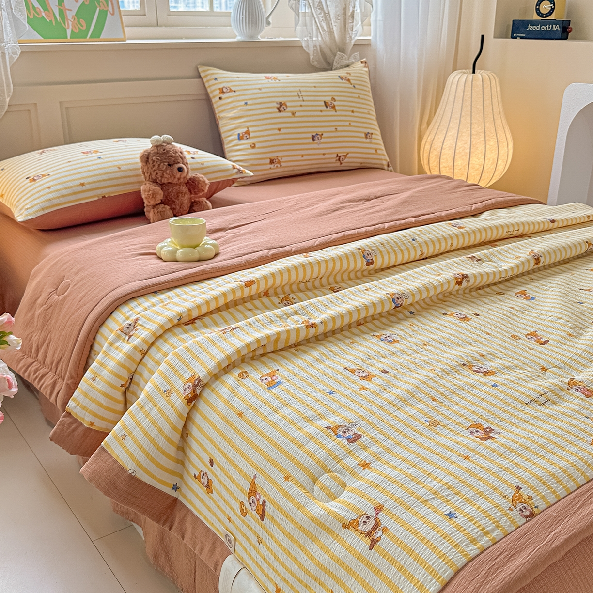 91家纺网 家纺一手货源 找家纺 秋泽家纺 2026新款A类云感双层纱大豆纤维夏凉被空调被小清新印花夏被 治愈星仔