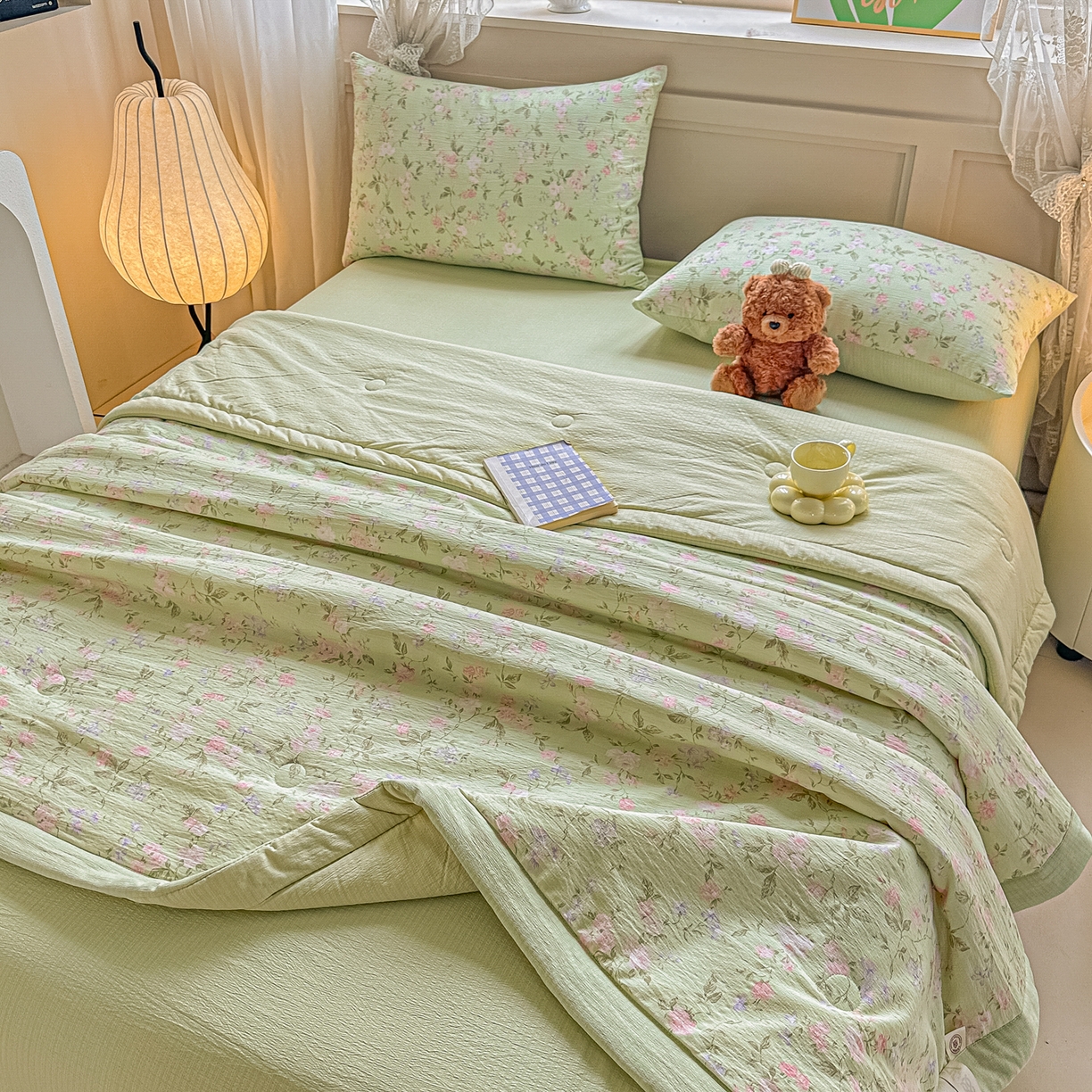 91家纺网 家纺一手货源 找家纺 秋泽家纺 2026新款A类云感双层纱大豆纤维夏凉被空调被小清新印花夏被 绿境花影