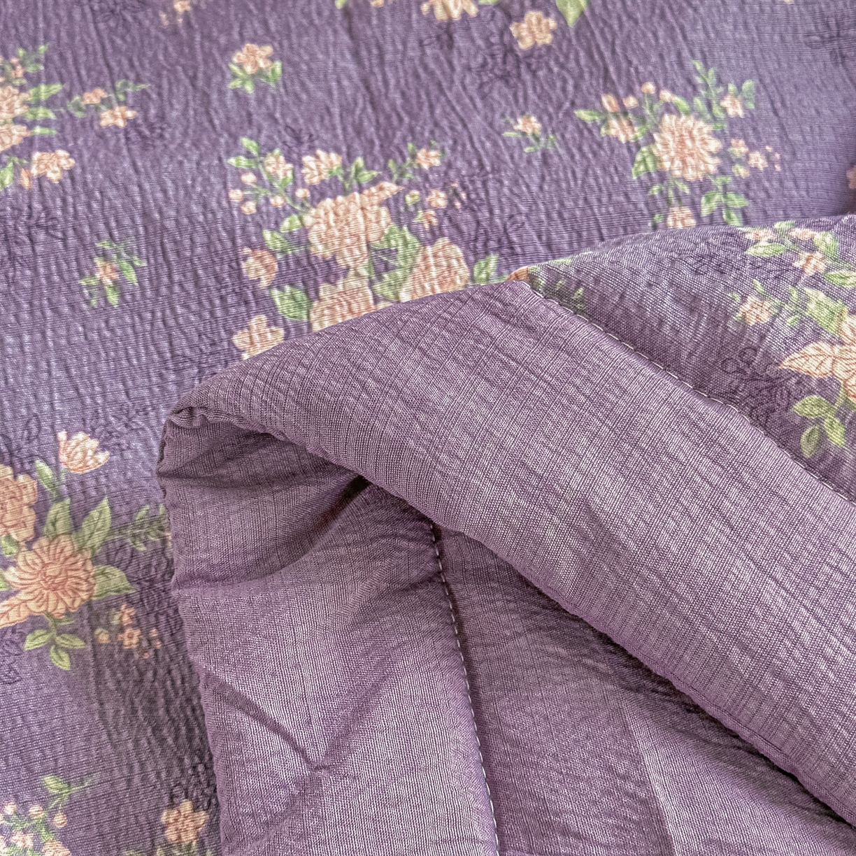 91家纺网 家纺一手货源 找家纺 秋泽家纺 2026新款A类云感双层纱大豆纤维夏凉被空调被小清新印花夏被 紫雾蔷薇