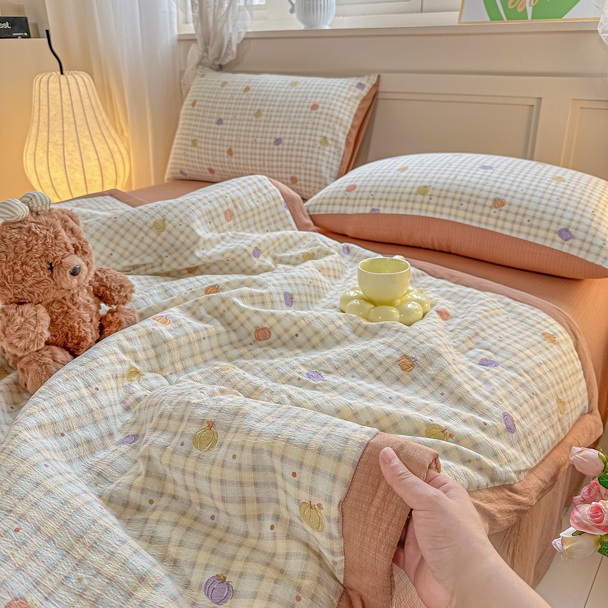 91家纺网 家纺一手货源 找家纺 秋泽家纺 2026新款A类云感双层纱大豆纤维夏凉被空调被小清新印花夏被 南瓜小格