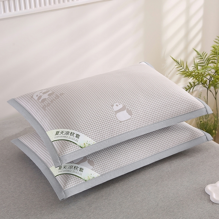 91家纺网 家纺一手货源 找家纺 （总）小牛席业 2026新款熊猫格纹提花冰丝夏凉枕套夏天凉枕套藤枕套冰丝枕套