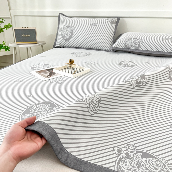 91家纺网 家纺一手货源 找家纺 子曰 2026新款高分子PE聚乙烯乙纶色织提花凉感软凉席席子 玫瑰-灰平铺款