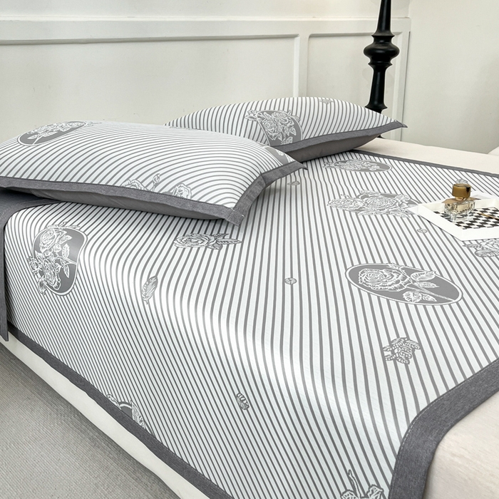 91家纺网 家纺一手货源 找家纺 子曰 2026新款高分子PE聚乙烯乙纶色织提花凉感软凉席席子 玫瑰-灰平铺款