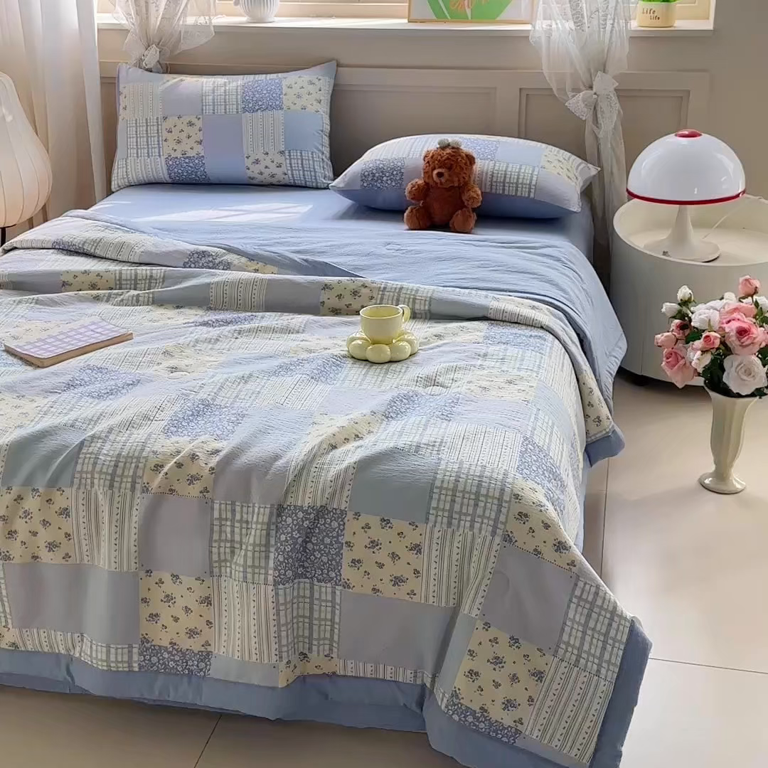 91家纺网 家纺一手货源 找家纺 秋泽家纺 2026新款A类云感双层纱大豆纤维夏凉被空调被小清新印花夏被 百福田园