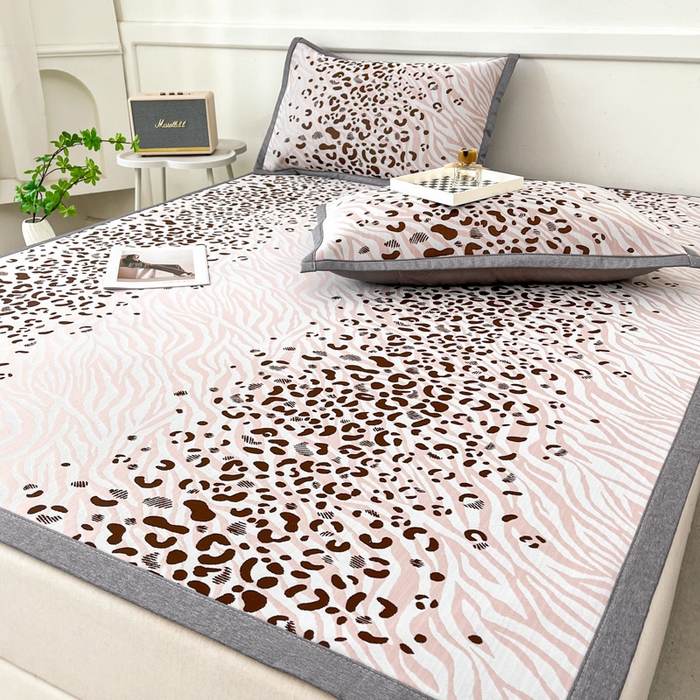 91家纺网 家纺一手货源 找家纺 子曰 2026新款高分子PE聚乙烯乙纶色织提花凉感软凉席席子 魅野-粉平铺款