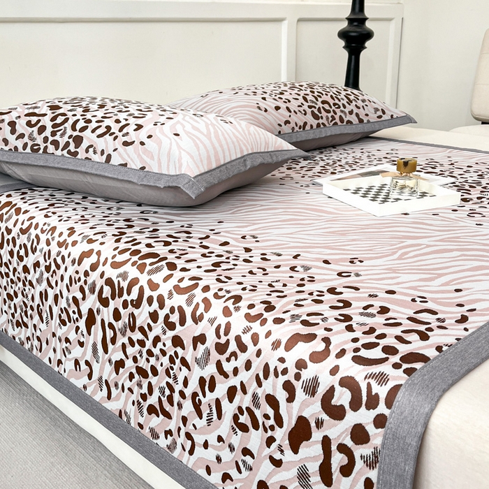 91家纺网 家纺一手货源 找家纺 子曰 2026新款高分子PE聚乙烯乙纶色织提花凉感软凉席席子 魅野-粉平铺款