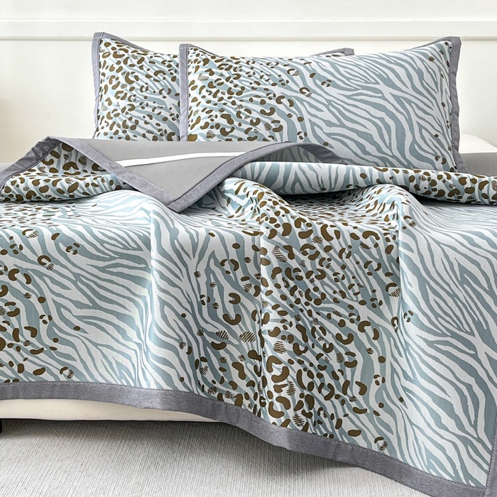 91家纺网 家纺一手货源 找家纺 子曰 2026新款高分子PE聚乙烯乙纶色织提花凉感软凉席席子 魅野-蓝平铺款