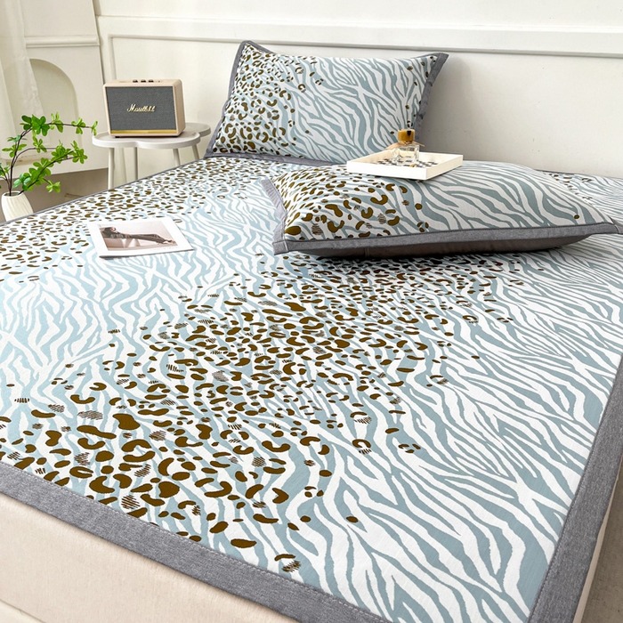 91家纺网 家纺一手货源 找家纺 子曰 2026新款高分子PE聚乙烯乙纶色织提花凉感软凉席席子 魅野-蓝平铺款