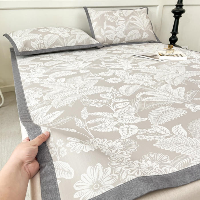 91家纺网 家纺一手货源 找家纺 子曰 2026新款高分子PE聚乙烯乙纶色织提花凉感软凉席席子 叶之恋-咖平铺款