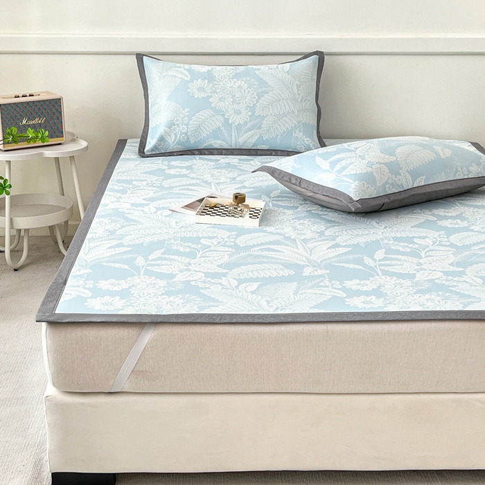 91家纺网 家纺一手货源 找家纺 子曰 2026新款高分子PE聚乙烯乙纶色织提花凉感软凉席席子 叶之恋-蓝平铺款