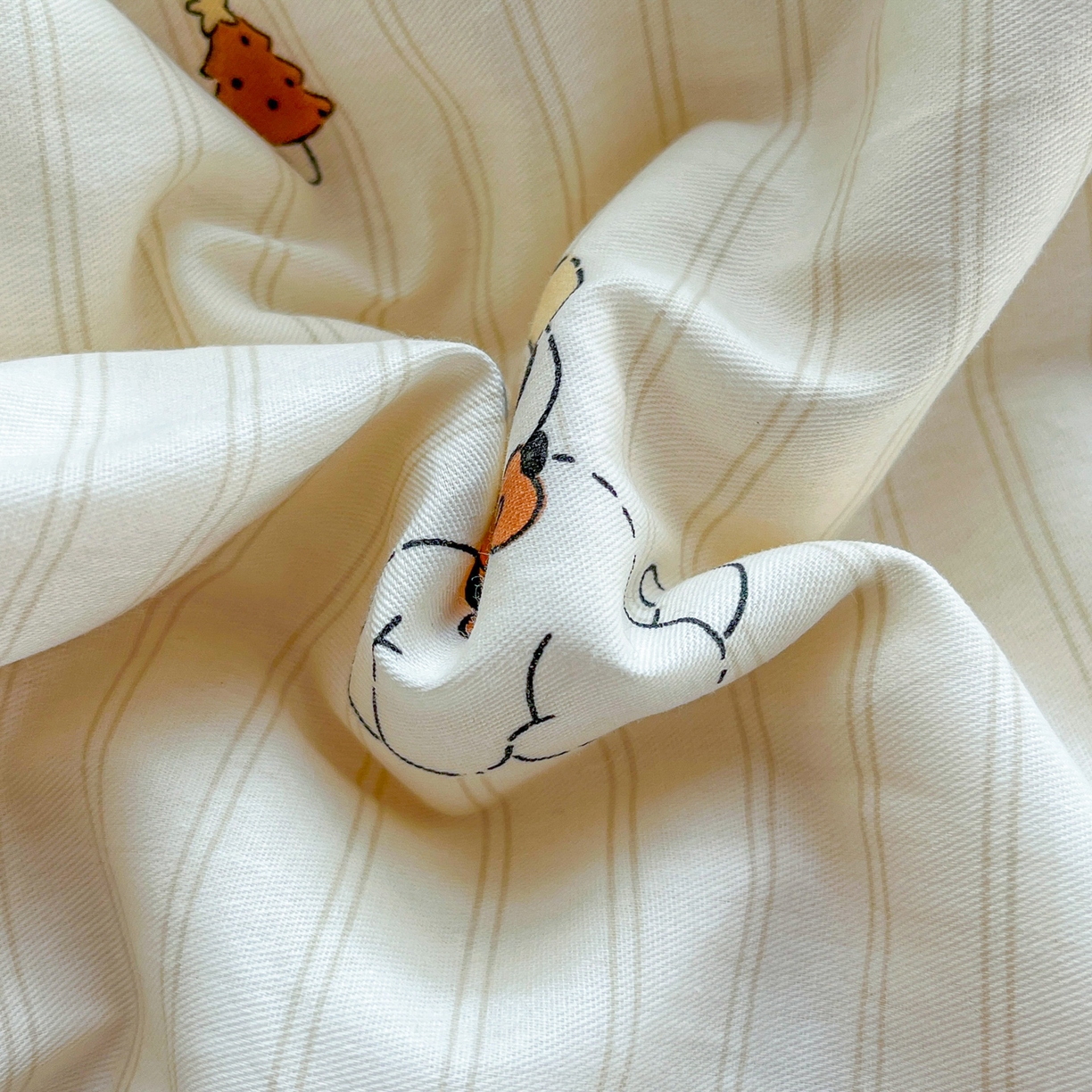 91家纺网 家纺一手货源 找家纺 简约家纺 2026新款全棉斜纹12868床笠系列 可爱萌犬