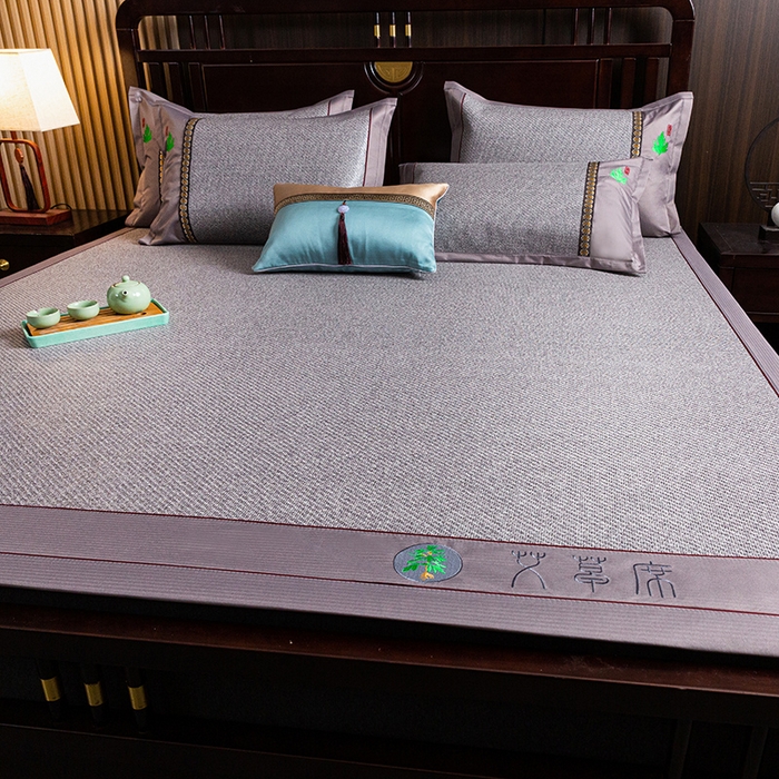 91家纺网 家纺一手货源 找家纺 娜朵家纺 2026新款艾草古藤席平铺款凉席 （平铺）艾草席-灰色