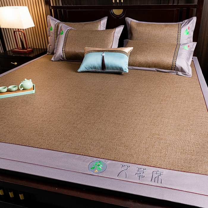 91家纺网 家纺一手货源 找家纺 娜朵家纺 2026新款艾草古藤席平铺款凉席 （平铺）艾草席-卡其