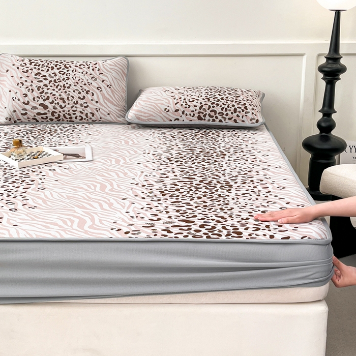 91家纺网 家纺一手货源 找家纺 子曰 2026新款高分子PE聚乙烯乙纶色织提花凉感软凉席席子 魅野-粉床笠款