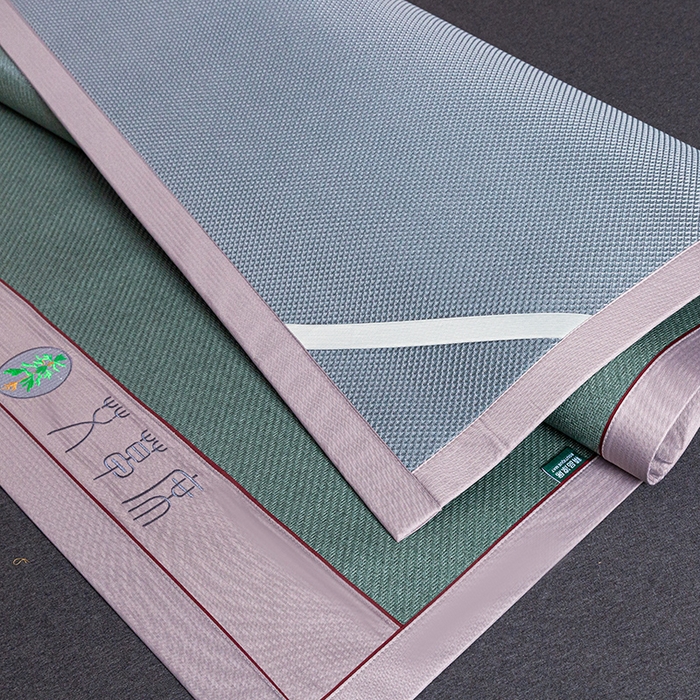 91家纺网 家纺一手货源 找家纺 娜朵家纺 2026新款艾草古藤席平铺款凉席 （平铺）艾草席-墨绿