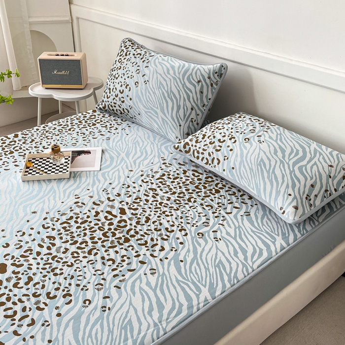 91家纺网 家纺一手货源 找家纺 子曰 2026新款高分子PE聚乙烯乙纶色织提花凉感软凉席席子 魅野-蓝床笠款