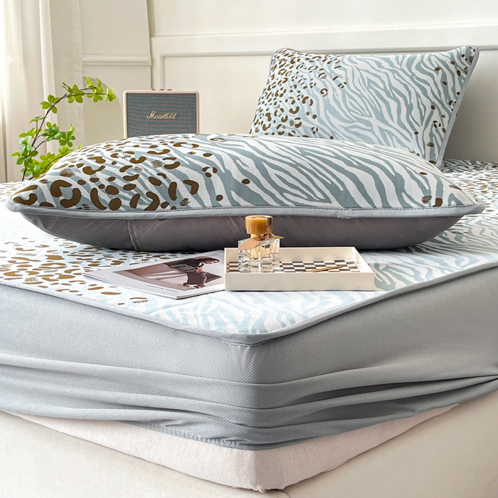 91家纺网 家纺一手货源 找家纺 子曰 2026新款高分子PE聚乙烯乙纶色织提花凉感软凉席席子 魅野-蓝床笠款