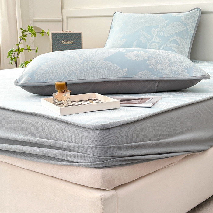 91家纺网 家纺一手货源 找家纺 子曰 2026新款高分子PE聚乙烯乙纶色织提花凉感软凉席席子 叶之恋-蓝床笠款