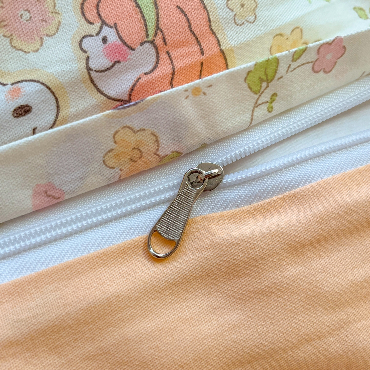 91家纺网 家纺一手货源 找家纺 简约家纺 2026新款全棉斜纹12868床笠系列 史努比花海