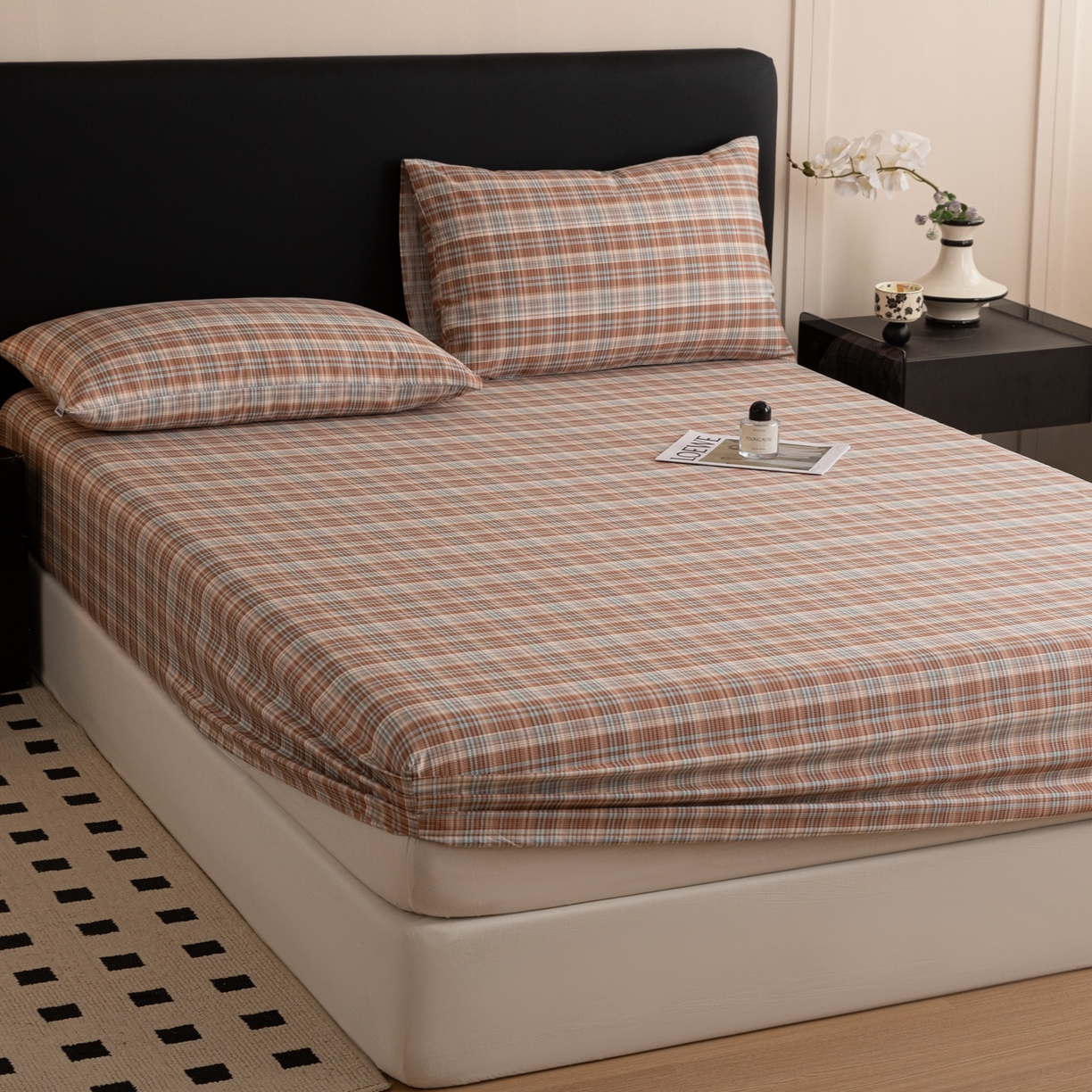 91家纺网 家纺一手货源 找家纺 女子家纺 2026新款40支13070全棉简约格子系列A版床笠 赤茶格