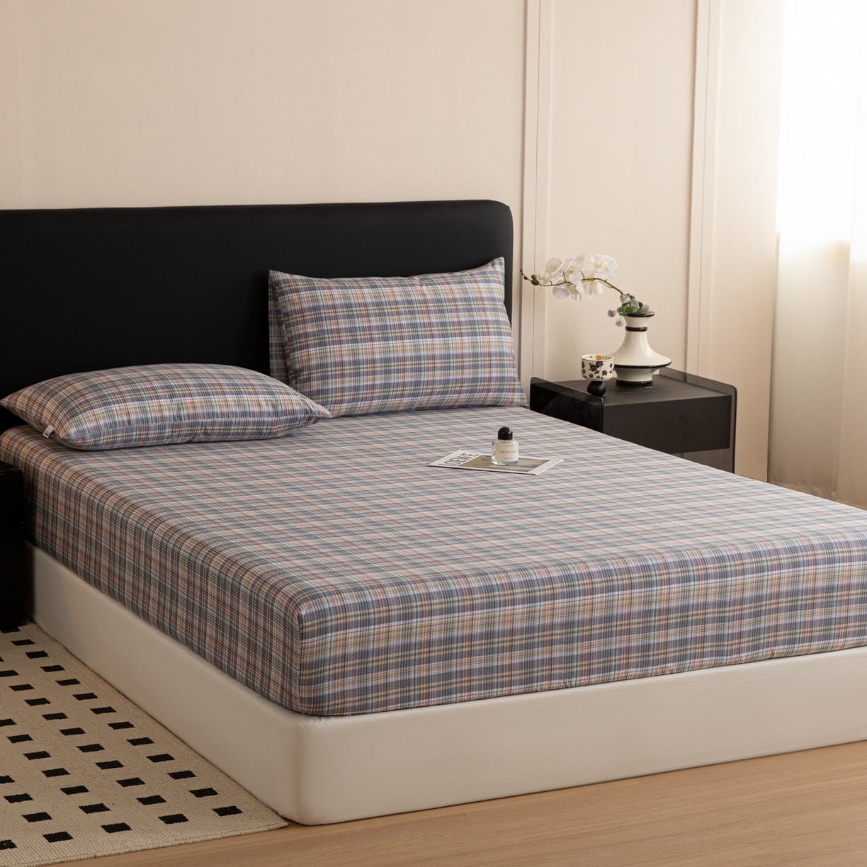 91家纺网 家纺一手货源 找家纺 女子家纺 2026新款40支13070全棉简约格子系列A版床笠 雾蓝格