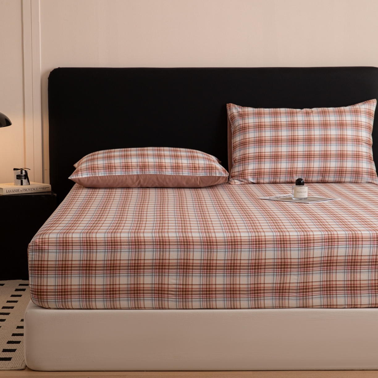 91家纺网 家纺一手货源 找家纺 女子家纺 2026新款40支13070全棉简约格子系列A版床笠 英伦-焦糖