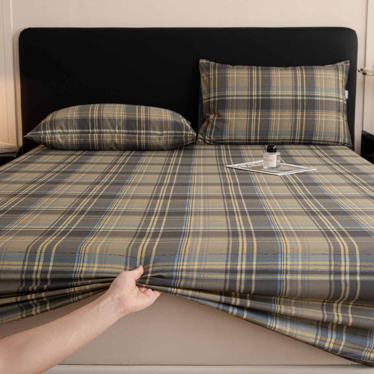 91家纺网 家纺一手货源 找家纺 女子家纺 2026新款40支13070全棉简约格子系列A版床笠 英伦-青澜