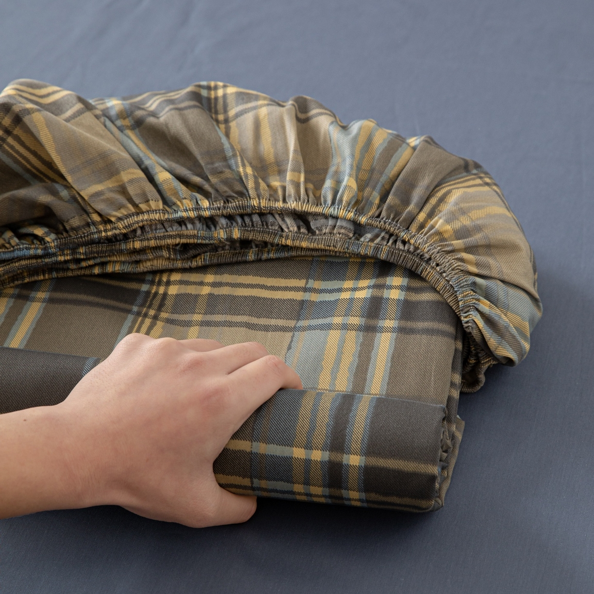 91家纺网 家纺一手货源 找家纺 女子家纺 2026新款40支13070全棉简约格子系列A版床笠 英伦-青澜