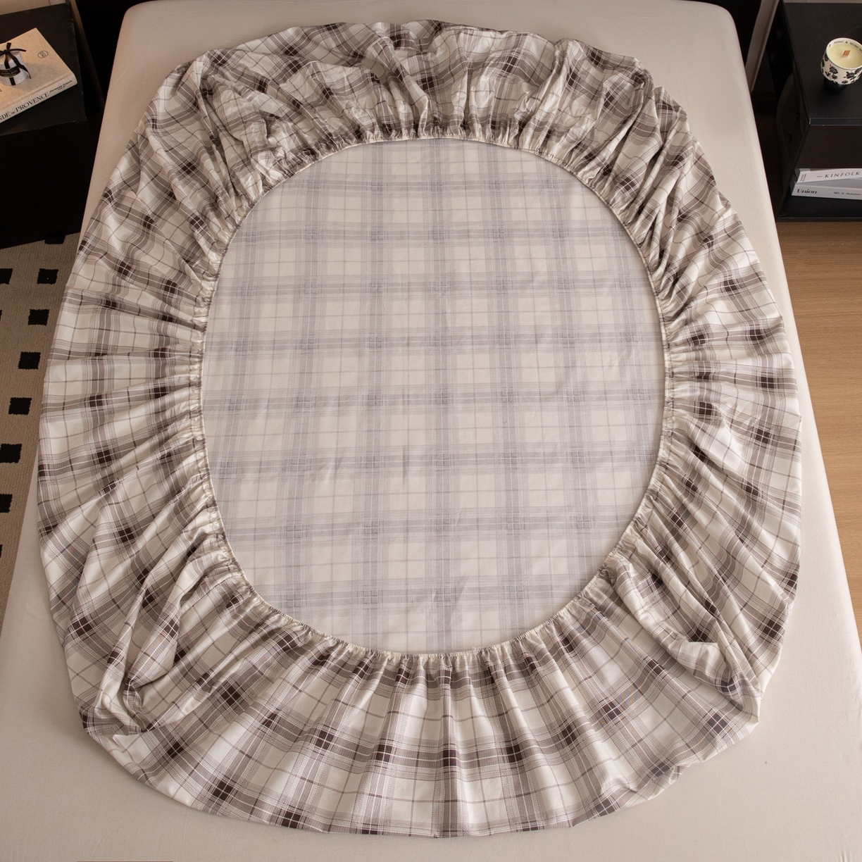 91家纺网 家纺一手货源 找家纺 女子家纺 2026新款40支13070全棉简约格子系列A版床笠 英伦-棕咖