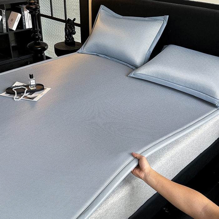 91家纺网 家纺一手货源 找家纺 卡罗兰 2026新款床垫凉席席子双面可用碳光冰丝凉席床单单件三件套 碳光冰丝-浅灰