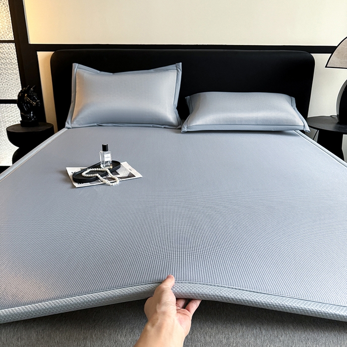 91家纺网 家纺一手货源 找家纺 卡罗兰 2026新款床垫凉席席子双面可用碳光冰丝凉席床单单件三件套 碳光冰丝-浅灰