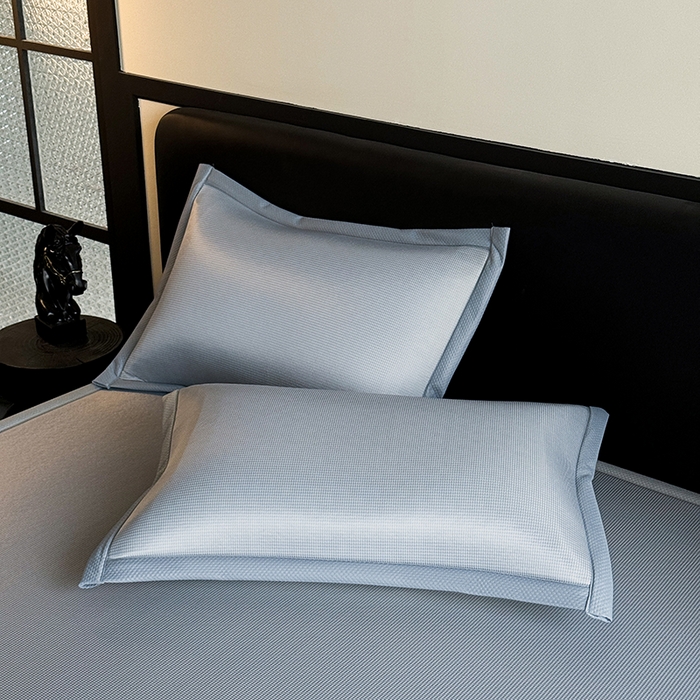 91家纺网 家纺一手货源 找家纺 卡罗兰 2026新款床垫凉席席子双面可用碳光冰丝凉席床单单件三件套 碳光冰丝-浅灰