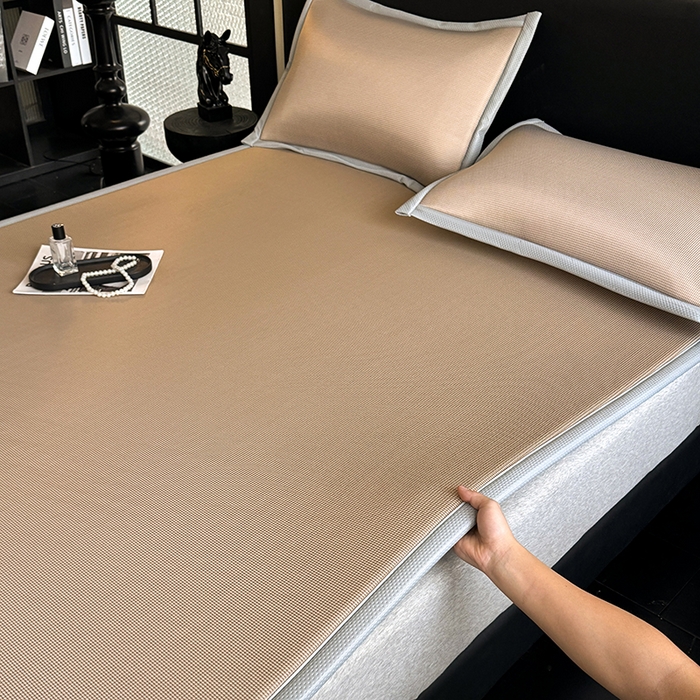 91家纺网 家纺一手货源 找家纺 卡罗兰 2026新款床垫凉席席子双面可用碳光冰丝凉席床单单件三件套 碳光冰丝-卡其