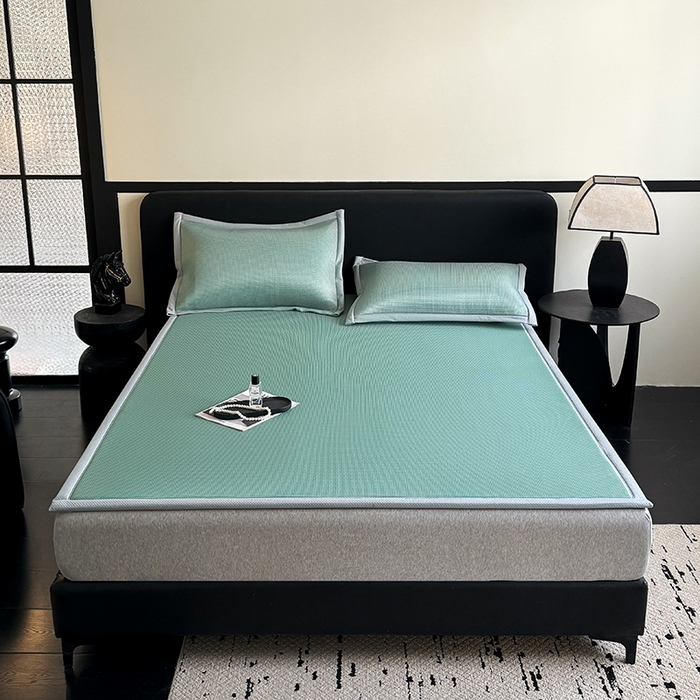 91家纺网 家纺一手货源 找家纺 卡罗兰 2026新款床垫凉席席子双面可用碳光冰丝凉席床单单件三件套 碳光冰丝-抹茶绿