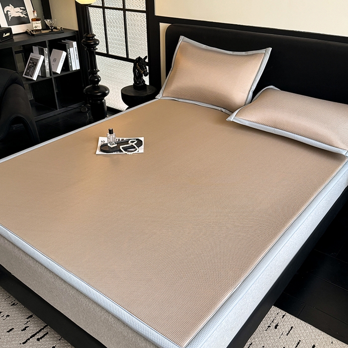 91家纺网 家纺一手货源 找家纺 卡罗兰 2026新款床垫凉席席子双面可用碳光冰丝凉席床单单件三件套 碳光冰丝-卡其