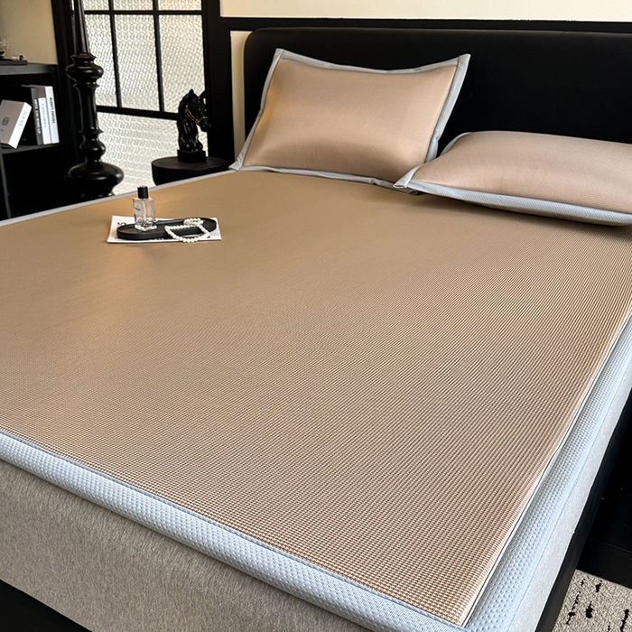 91家纺网 家纺一手货源 找家纺 卡罗兰 2026新款床垫凉席席子双面可用碳光冰丝凉席床单单件三件套 碳光冰丝-卡其