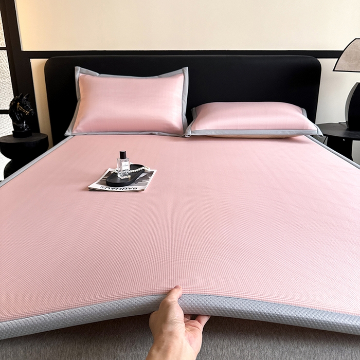 91家纺网 家纺一手货源 找家纺 卡罗兰 2026新款床垫凉席席子双面可用碳光冰丝凉席床单单件三件套 碳光冰丝-樱花粉