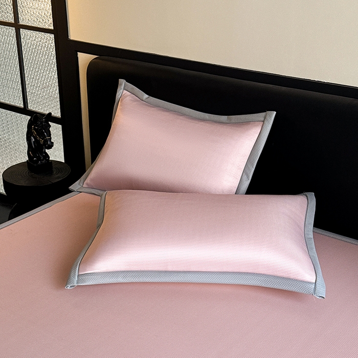 91家纺网 家纺一手货源 找家纺 卡罗兰 2026新款床垫凉席席子双面可用碳光冰丝凉席床单单件三件套 碳光冰丝-樱花粉