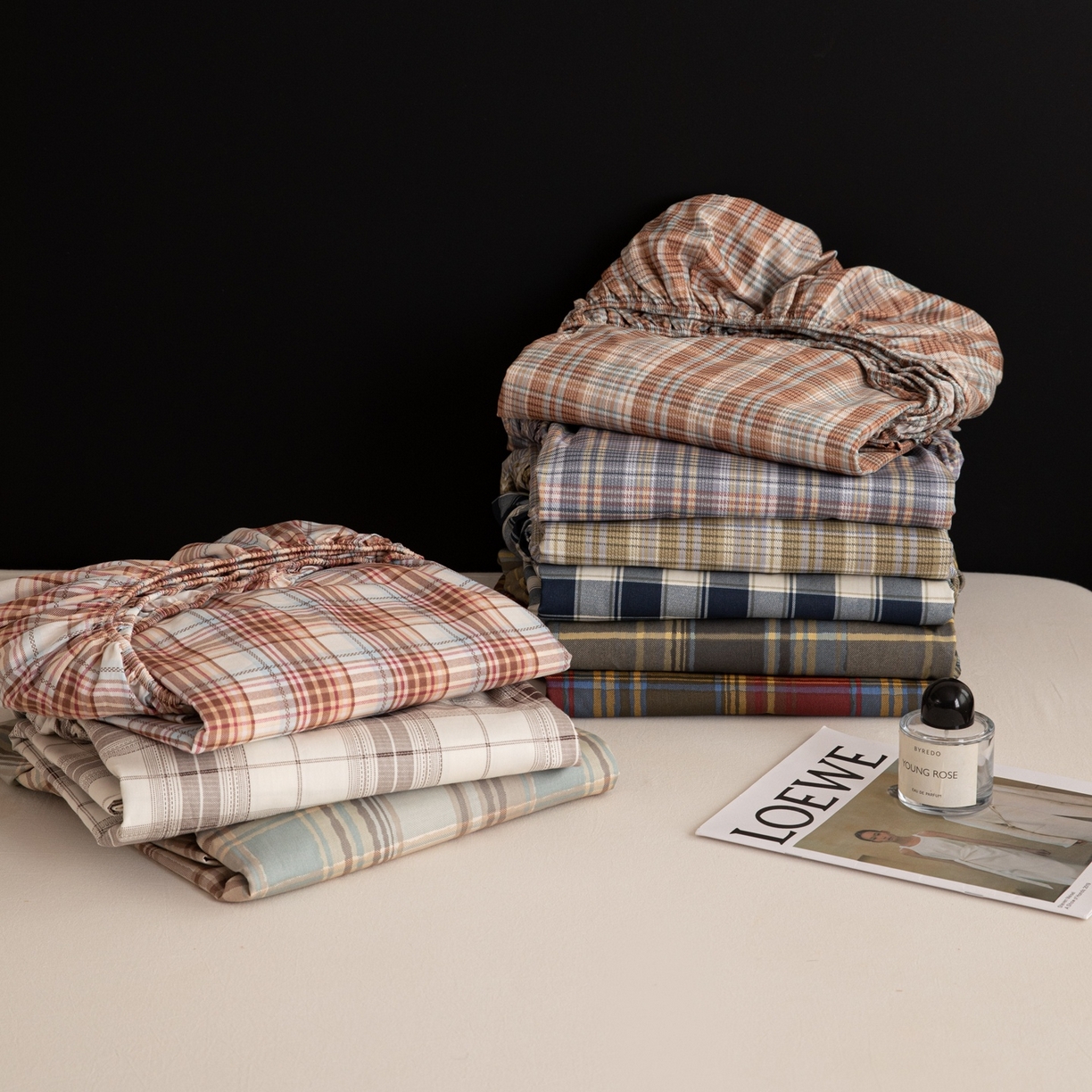 91家纺网 家纺一手货源 找家纺 女子家纺 2026新款40支13070全棉简约格子系列A版床笠 组合（仅参考）