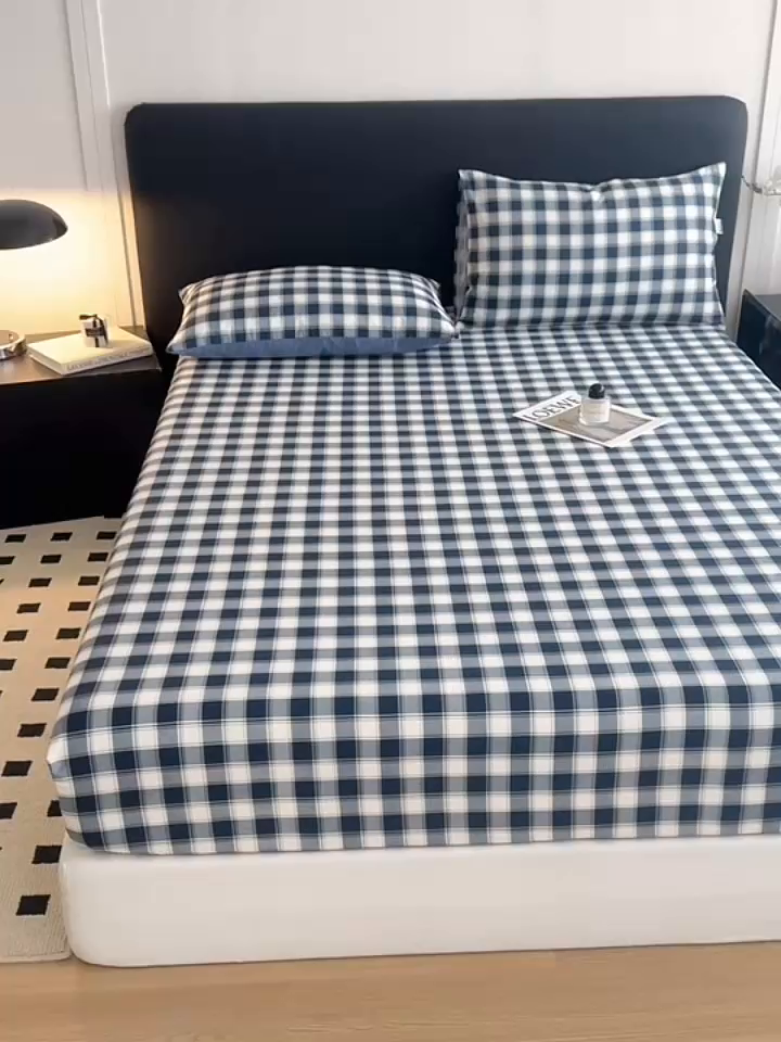 91家纺网 家纺一手货源 找家纺 女子家纺 2026新款40支13070全棉简约格子系列A版床笠 藏青学院