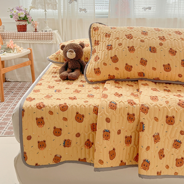 91家纺网 家纺一手货源 找家纺 维娜斯家纺 2026新款双层纱防水隔尿床垫婴儿垫姨妈垫 小熊梦梦