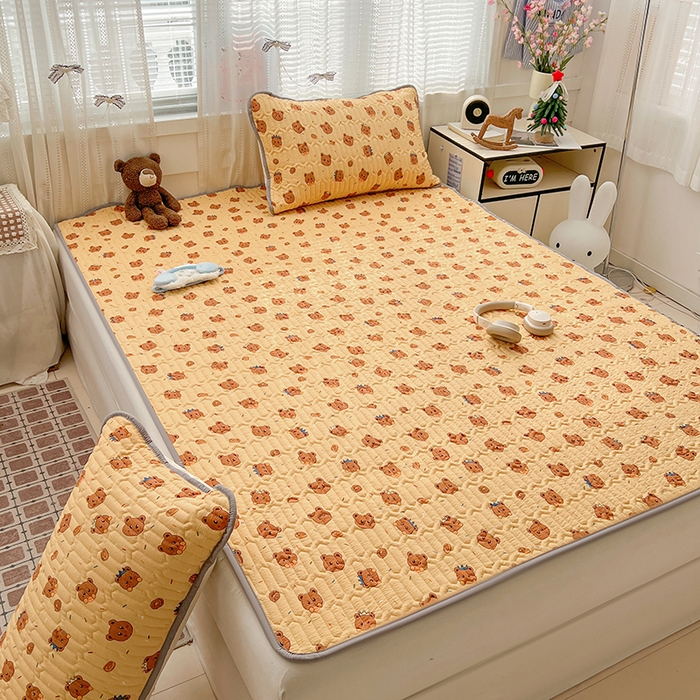 91家纺网 家纺一手货源 找家纺 维娜斯家纺 2026新款双层纱防水隔尿床垫婴儿垫姨妈垫 小熊梦梦