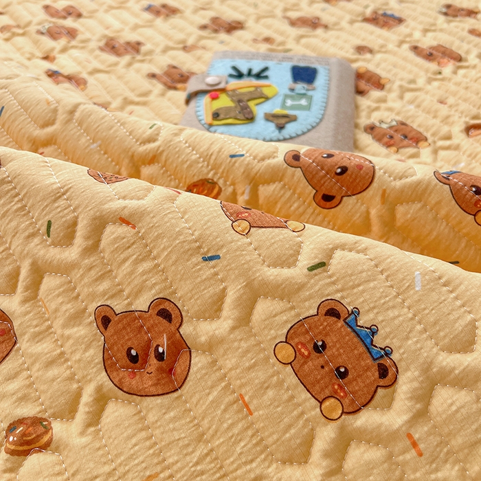 91家纺网 家纺一手货源 找家纺 维娜斯家纺 2026新款双层纱防水隔尿床垫婴儿垫姨妈垫 小熊梦梦