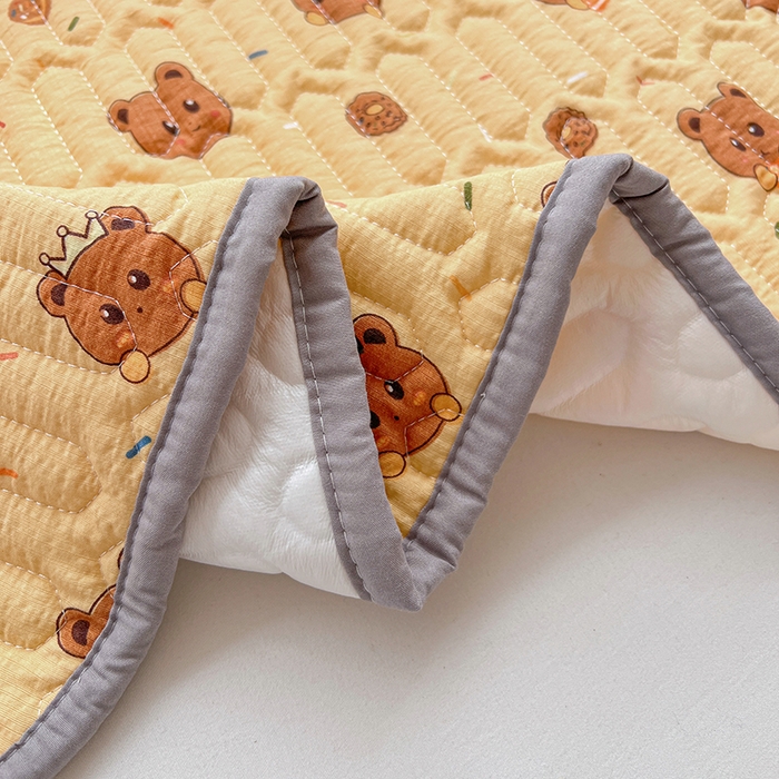 91家纺网 家纺一手货源 找家纺 维娜斯家纺 2026新款双层纱防水隔尿床垫婴儿垫姨妈垫 小熊梦梦