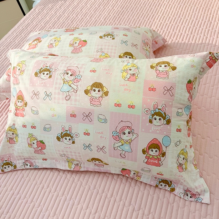 91家纺网 家纺一手货源 找家纺 九诺家纺 2026新款丝柔棉皱皱纱花边床盖四件套 米娅-草莓女孩