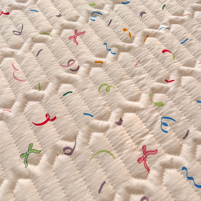 91家纺网 家纺一手货源 找家纺 维娜斯家纺 2026新款双层纱防水隔尿床垫婴儿垫姨妈垫 森林派对