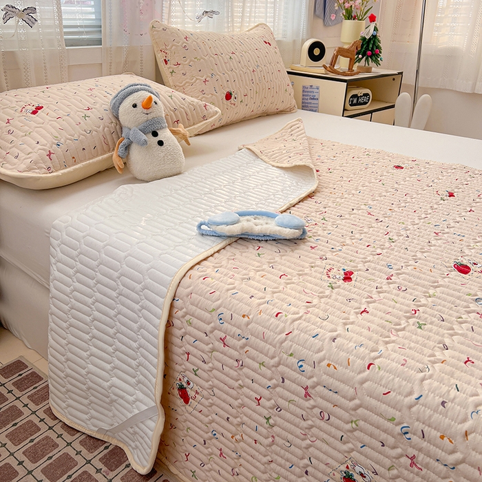 91家纺网 家纺一手货源 找家纺 维娜斯家纺 2026新款双层纱防水隔尿床垫婴儿垫姨妈垫 森林派对