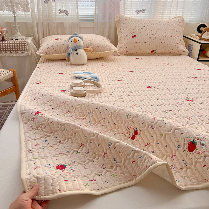 91家纺网 家纺一手货源 找家纺 维娜斯家纺 2026新款双层纱防水隔尿床垫婴儿垫姨妈垫 森林派对