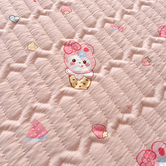 91家纺网 家纺一手货源 找家纺 维娜斯家纺 2026新款双层纱防水隔尿床垫婴儿垫姨妈垫 小兔莉莉